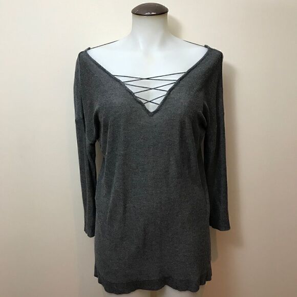 Thin sweater V-neck top 💚 - Picture 1 of 4